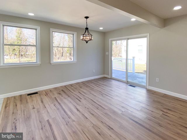 124 WARWICK RD, Lawnside, NJ 08045