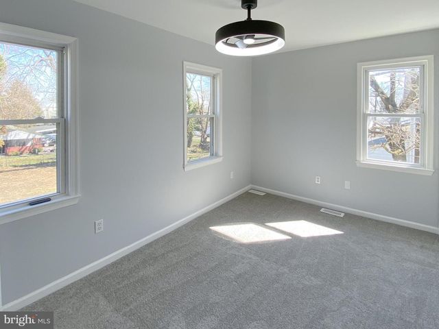 124 WARWICK RD, Lawnside, NJ 08045