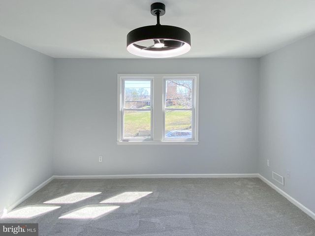 124 WARWICK RD, Lawnside, NJ 08045