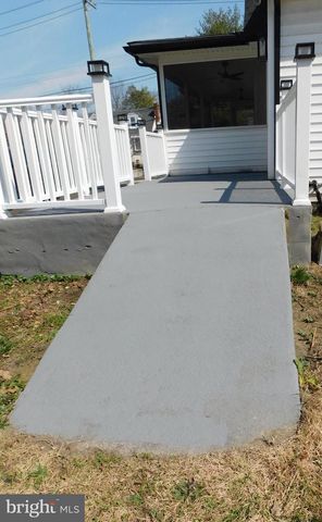 124 WARWICK RD, Lawnside, NJ 08045