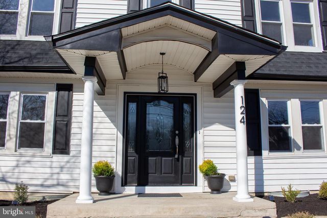 124 WARWICK RD, Lawnside, NJ 08045