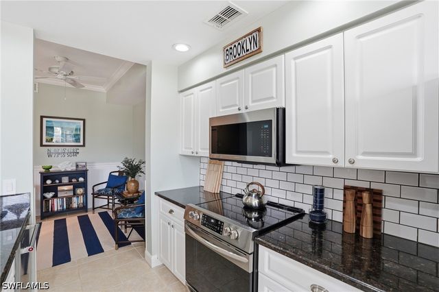 3820 Sawgrass WAY 3037, Naples, FL 34112