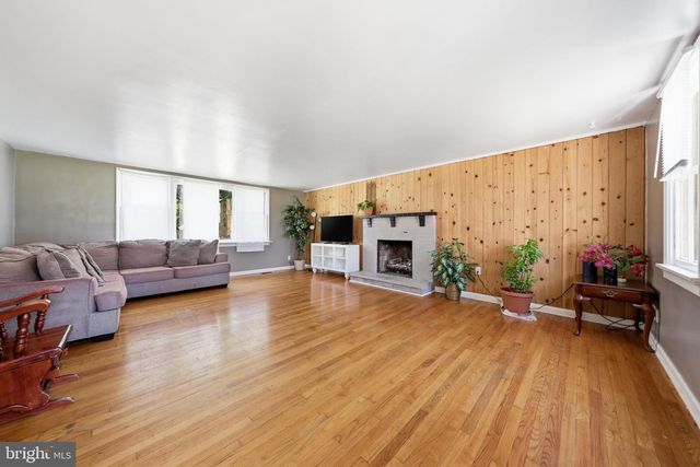 11 CARROLL ST, Thurmont, MD 21788