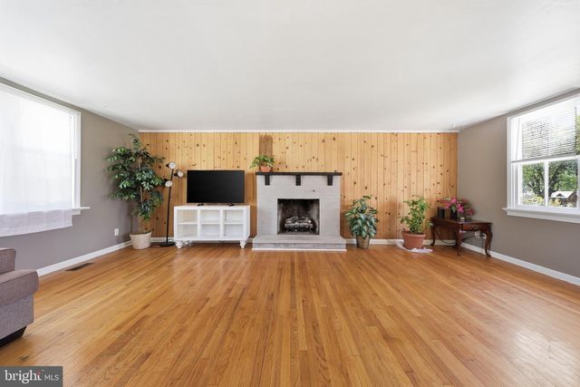 11 CARROLL ST, Thurmont, MD 21788