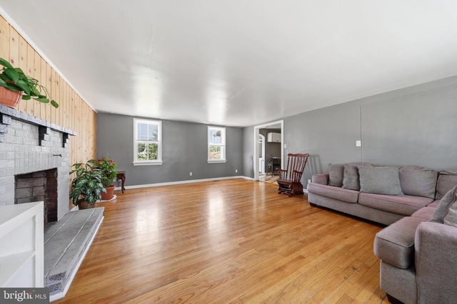 11 CARROLL ST, Thurmont, MD 21788