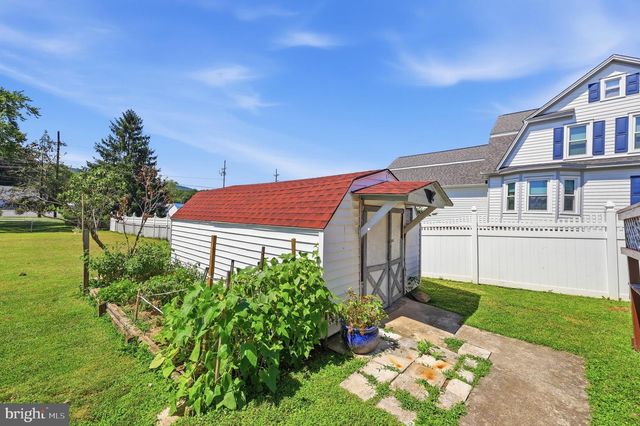 11 CARROLL ST, Thurmont, MD 21788
