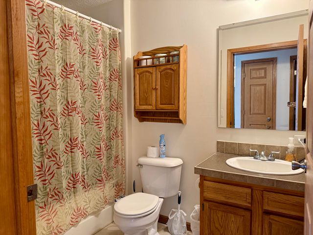 418 6th Street, Manistee, MI 49660