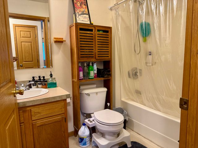 418 6th Street, Manistee, MI 49660