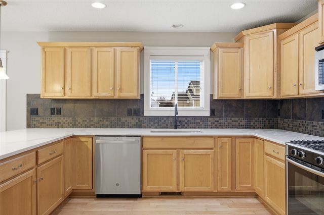 506 NW Crestview Court, Ankeny, IA 50023