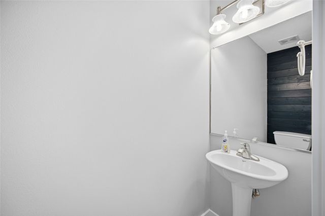 506 NW Crestview Court, Ankeny, IA 50023