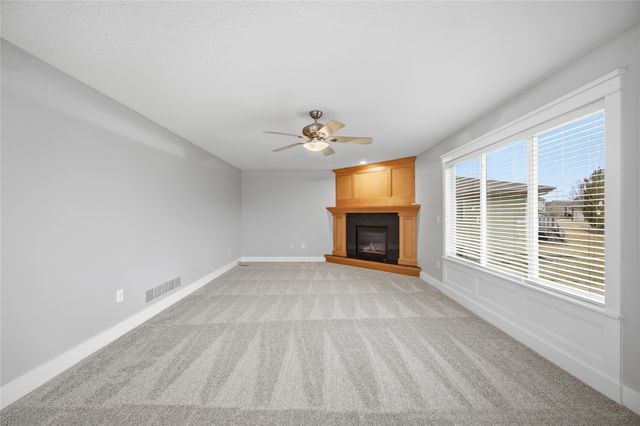 506 NW Crestview Court, Ankeny, IA 50023