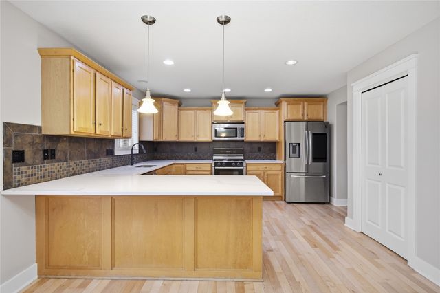 506 NW Crestview Court, Ankeny, IA 50023