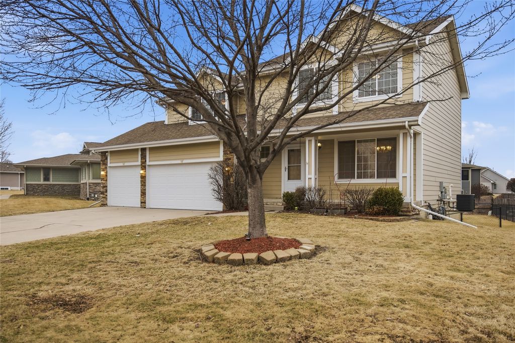 506 NW Crestview Court, Ankeny, IA 50023