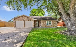 1708 17th Avenue N, Texas City, TX 77590