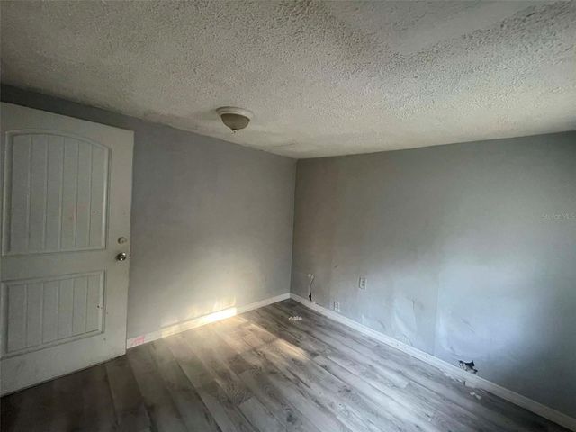 8716 N TANGERINE PLACE, Tampa, FL 33617