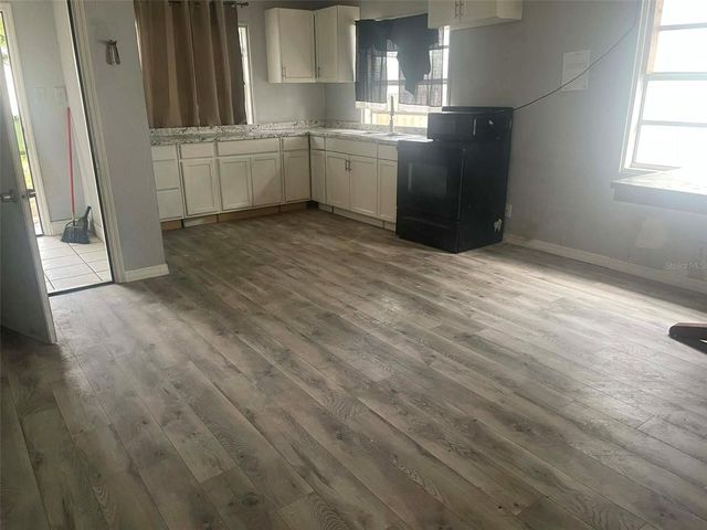 8716 N TANGERINE PLACE, Tampa, FL 33617