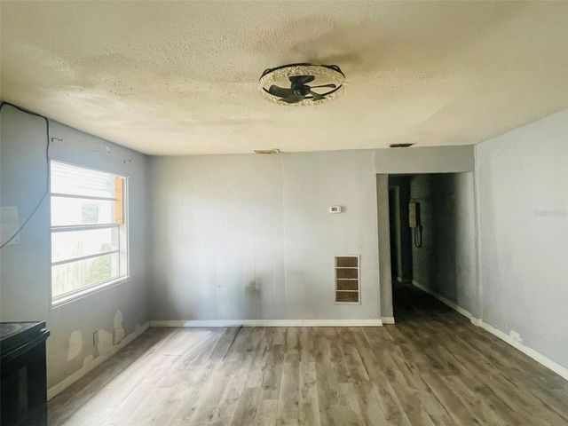 8716 N TANGERINE PLACE, Tampa, FL 33617