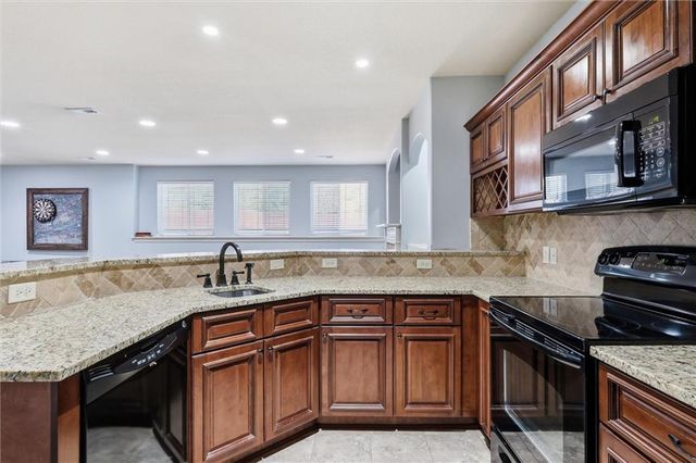 3141 N 123rd Terrace, Kansas City, KS 66109