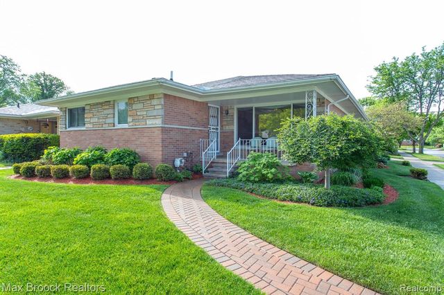 14271 Lincoln Street, Oak Park, MI 48237