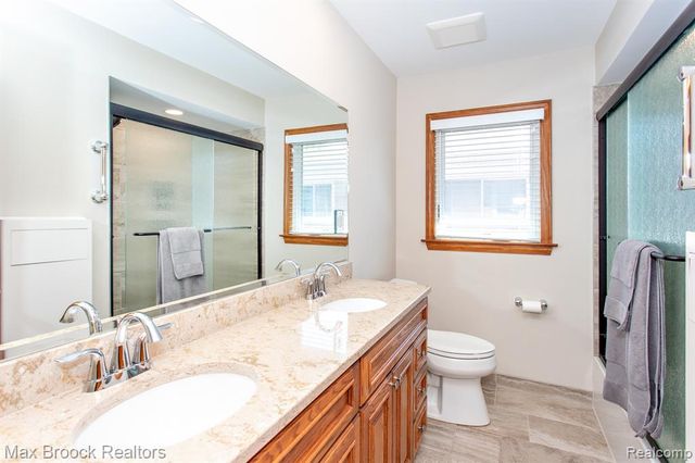 14271 Lincoln Street, Oak Park, MI 48237