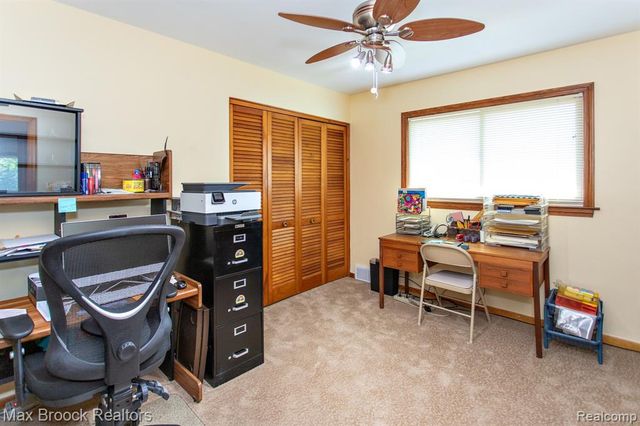 14271 Lincoln Street, Oak Park, MI 48237