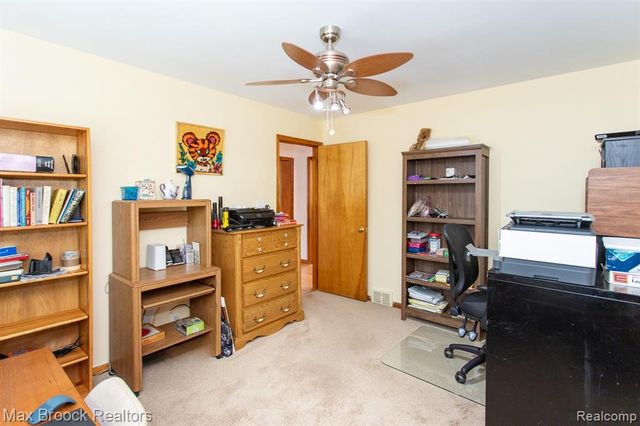 14271 Lincoln Street, Oak Park, MI 48237
