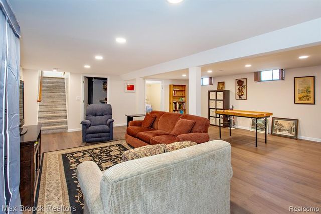 14271 Lincoln Street, Oak Park, MI 48237