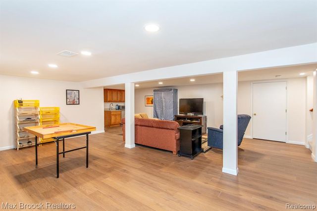14271 Lincoln Street, Oak Park, MI 48237