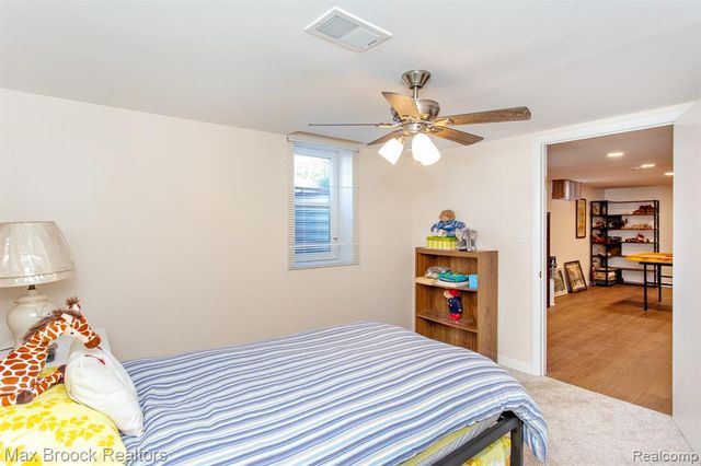 14271 Lincoln Street, Oak Park, MI 48237
