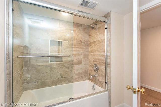 14271 Lincoln Street, Oak Park, MI 48237