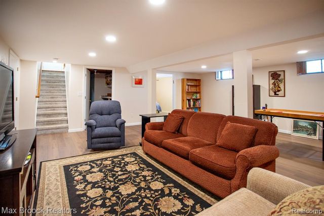 14271 Lincoln Street, Oak Park, MI 48237