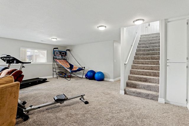 113 W Meadowsweet Ct, Andover, KS 67002