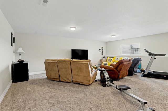 113 W Meadowsweet Ct, Andover, KS 67002