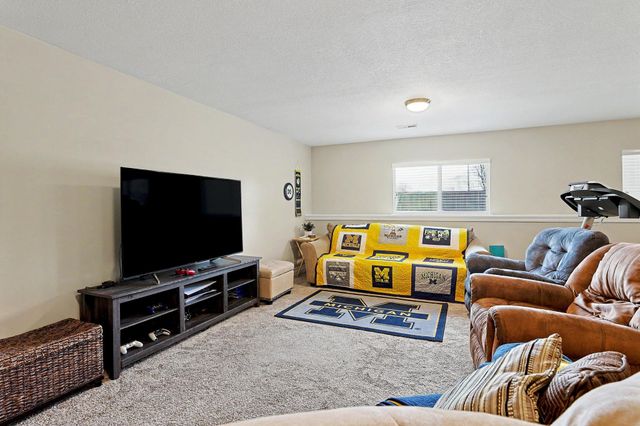 113 W Meadowsweet Ct, Andover, KS 67002