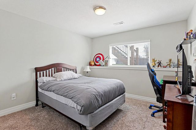 113 W Meadowsweet Ct, Andover, KS 67002