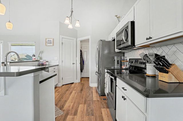 113 W Meadowsweet Ct, Andover, KS 67002