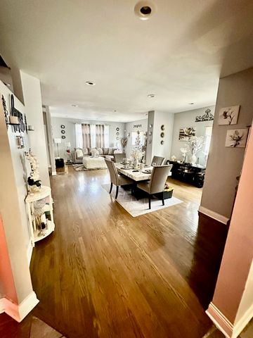 4503 W Congress Parkway, Chicago, IL 60624