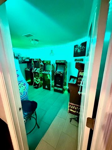 4503 W Congress Parkway, Chicago, IL 60624