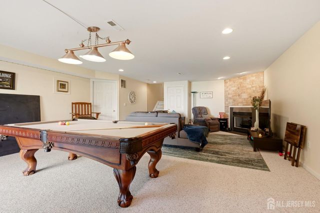 17 Hanna Lane, Old Bridge, NJ 08879