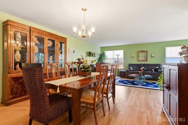17 Hanna Lane, Old Bridge, NJ 08879