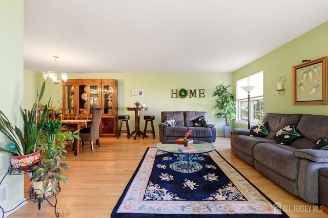 17 Hanna Lane, Old Bridge, NJ 08879