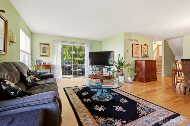 17 Hanna Lane, Old Bridge, NJ 08879