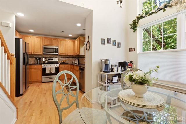 17 Hanna Lane, Old Bridge, NJ 08879