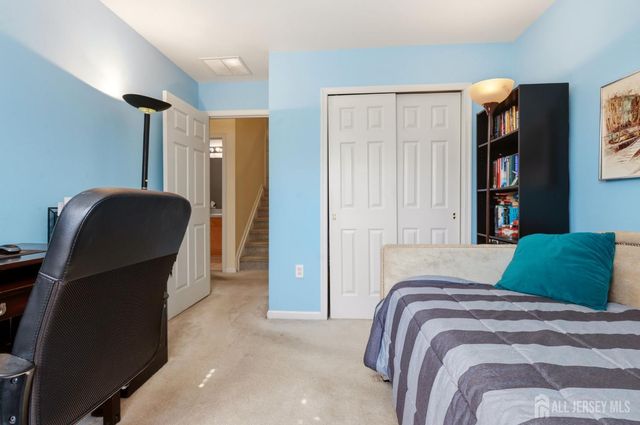 17 Hanna Lane, Old Bridge, NJ 08879