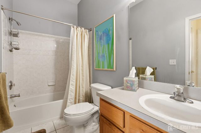 17 Hanna Lane, Old Bridge, NJ 08879