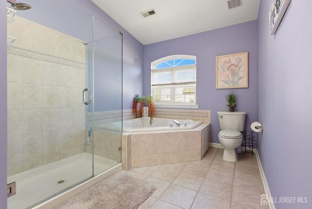 17 Hanna Lane, Old Bridge, NJ 08879
