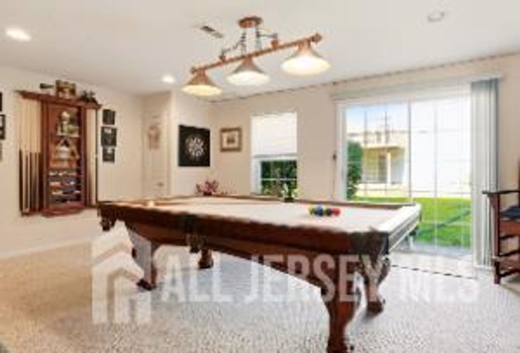 17 Hanna Lane, Old Bridge, NJ 08879