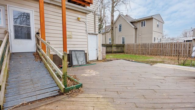 610 E Mulberry Street, Bloomington, IL 61701