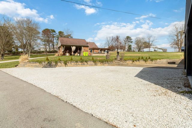 2657 River Road, London, KY 40744