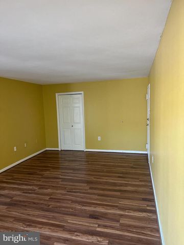 1806 METZEROTT RD #505, Adelphi, MD 20783